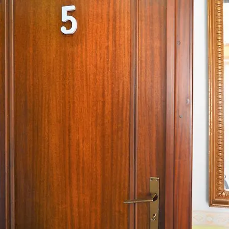 In House ゲストハウス *